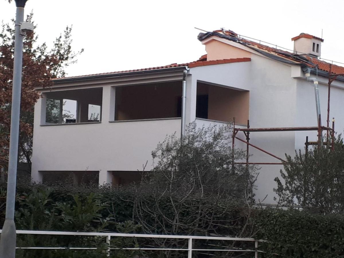 Relax Zone III Apartment Malinska Exterior photo